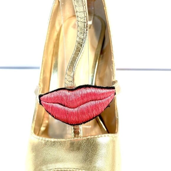 GOLD HEELS with LIPS SIZE 5.5 - Picture 4 of 7